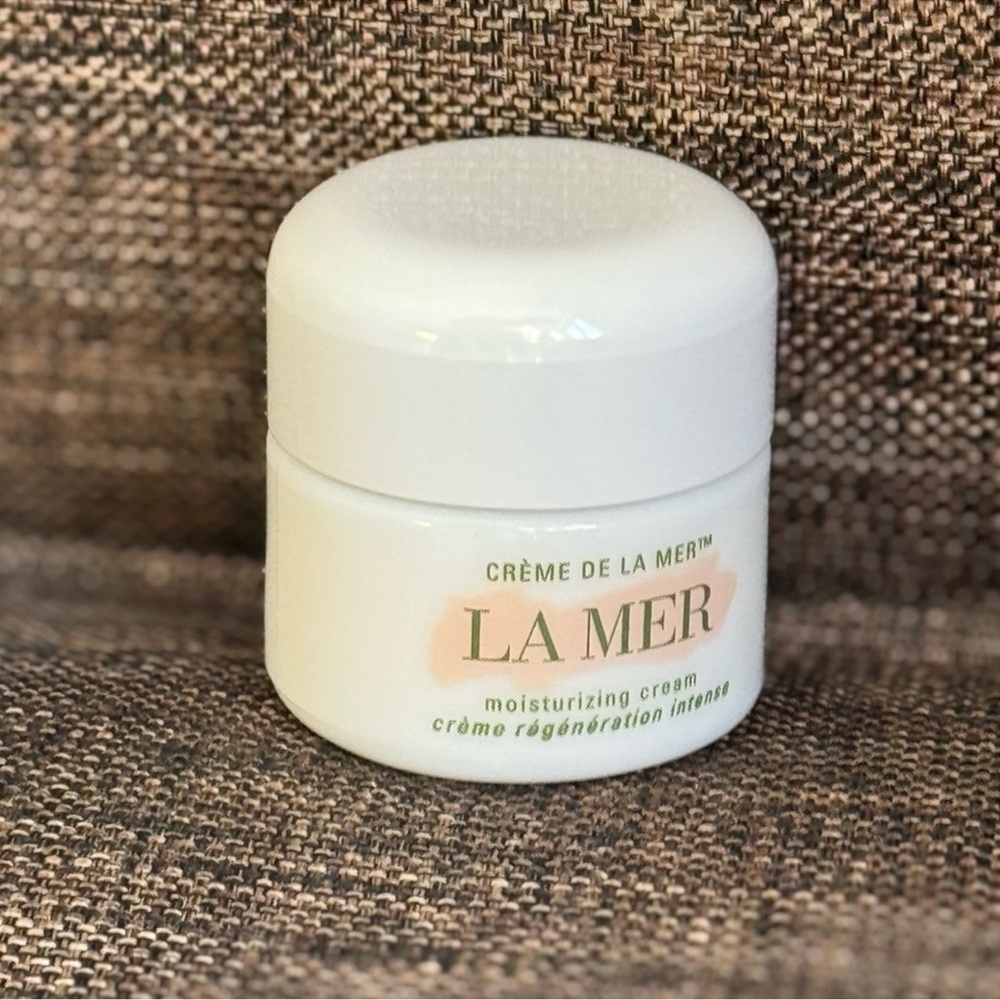 DRY SKIN HEAVEN !Creme De La Mer Moisturizing Cream 7ml (30ml for 200$)